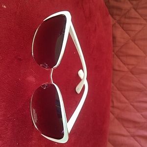Laundry by Design sunglasses